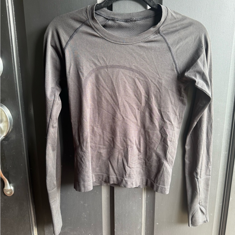 Lululemon Athletica Swifty long sleeve Black Fitted Long Sleeve Hoodie